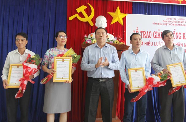 Khánh Hòa: Tổng kết và trao giải cuộc thi tìm hiểu Luật Hôn nhân và Gia đình năm 2014