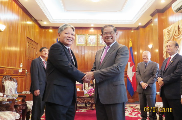 Bộ trưởng Hà Hùng Cường tiếp kiến Phó Thủ tướng Chính phủ Vương quốc Campuchia