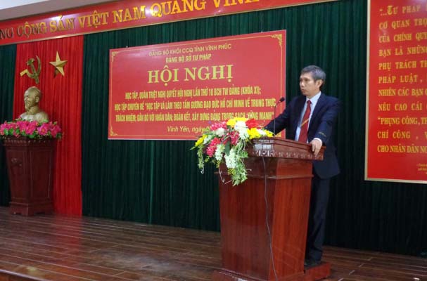 Đảng bộ Sở Tư pháp Vĩnh Phúc học tập và làm theo tấm gương đạo đức Hồ Chí Minh năm 2015