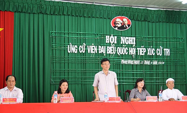 Bộ trưởng Lê Thành Long tiếp xúc cử tri tại Kiên Giang
