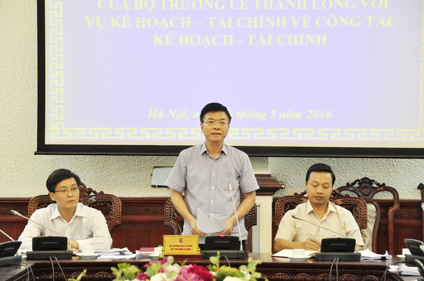 Bộ trưởng Lê Thành Long chỉ đạo công tác kế hoạch - tài chính