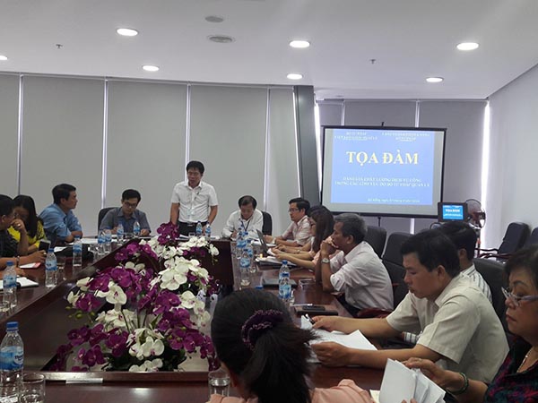 Tiến sĩ Nguyễn Văn Hiển, Viện trưởng Viện Khoa học pháp lý tại buổi Tọa đàm đánh giá chất lượng dịch vụ công do Bộ Tư pháp quản lý tại Sở Tư pháp