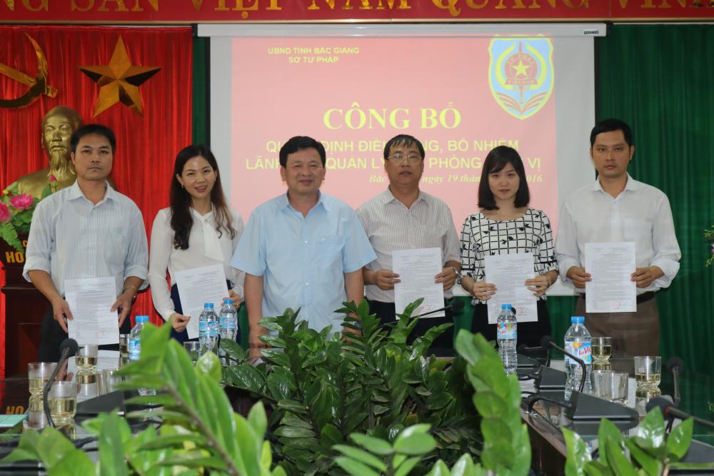 Bắc Giang: Công bố các quyết định điều động, bổ nhiệm công chức, viên chức
