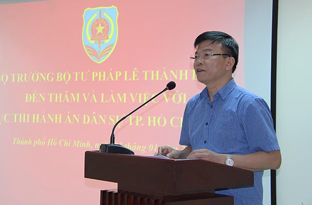 Bộ trưởng Lê Thành Long thăm và làm việc tại Cục Thi hành án TP.HCM