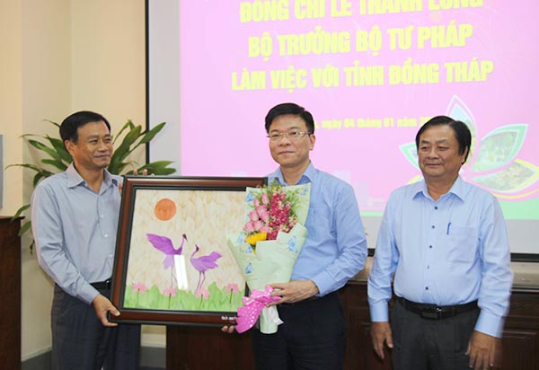 Bộ trưởng Lê Thành Long làm việc tại tỉnh Đồng Tháp