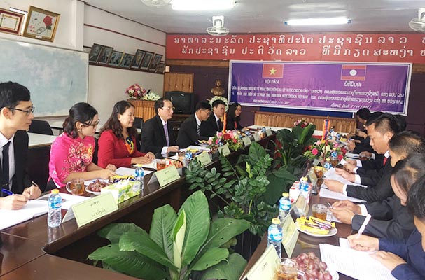 Hội đàm thường niên giữa hai STP tỉnh Phông Sa Ly và tỉnh Điện Biên