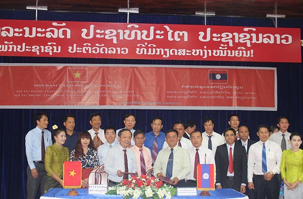 Ký kết hợp tác giữa STP tỉnh Hà Tĩnh và STP tỉnh Bolykhămxay, nước CHDCND Lào