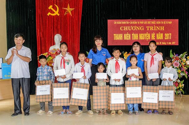 Thanh niên với hoạt động tình nguyện tại xã Xuân Lai, huyện Yên Bình, tỉnh Yên Bái
