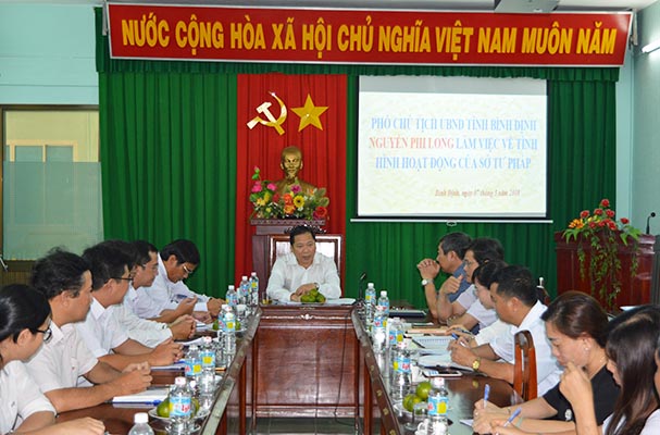 Bình Định: Phó Chủ tịch Ủy ban nhân dân tỉnh làm việc với Sở Tư pháp