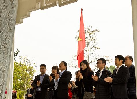 Chi bộ Cục HTQTCT tổ chức Lễ dâng hương, kết nạp Đảng viên mới tại khu di tích BTP tại Tuyên Quang