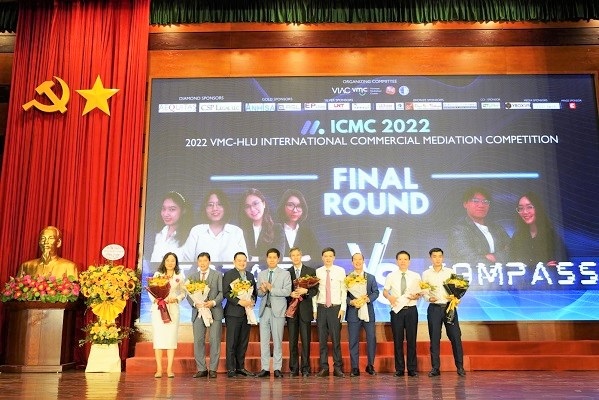 ​Trận chung kết và lễ trao giải thưởng cuộc thi Hoà giải thương mại quốc tế VMC-HLU 2022