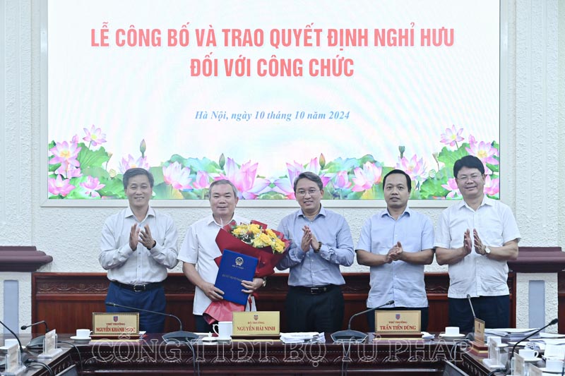 Bộ Tư pháp công bố Quyết định về công tác cán bộ