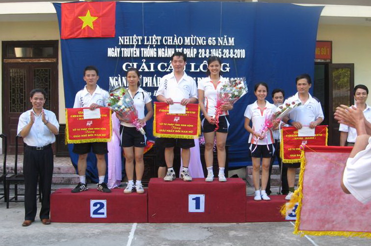 Sở Tư pháp Nam Định tổ chức thành công Giải Cầu lông ngành Tư pháp năm 2010