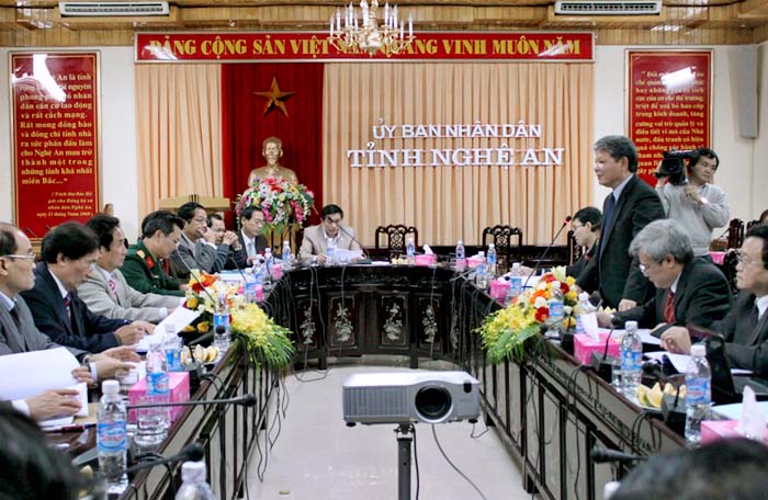 Bộ trưởng Tư pháp Hà Hùng Cường kiểm tra việc triển khai tổng kết thi hành Hiến pháp tại Nghệ An: Địa phương kiến nghị làm rõ địa vị của Hội đồng nhân dân