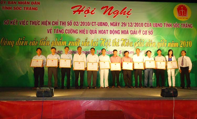 Sóc Trăng: Sơ kết việc thực hiện Chỉ thị của UBND tỉnh về tăng cường hiệu quả hoạt động hoà giải ở cơ sở và Công diễn các tiểu phẩm xuất sắc