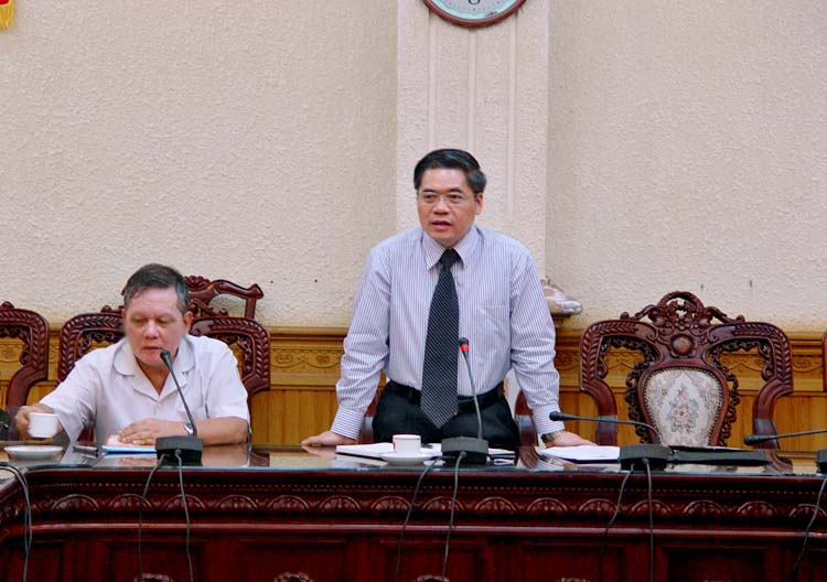 Thứ trưởng Bộ Tư pháp Đinh Trung Tụng làm việc với Hội Luật gia Việt Nam