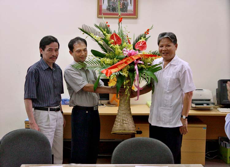 Bộ trưởng Hà Hùng Cường thăm và chúc mừng Cổng thông tin điện tử Bộ Tư pháp nhân ngày Báo chí Cách mạng Việt Nam