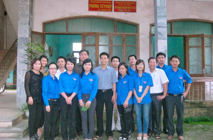 Hoạt động của Đoàn thanh niên tình nguyện Cơ quan Bộ Tư pháp tại tỉnh Hoà Bình