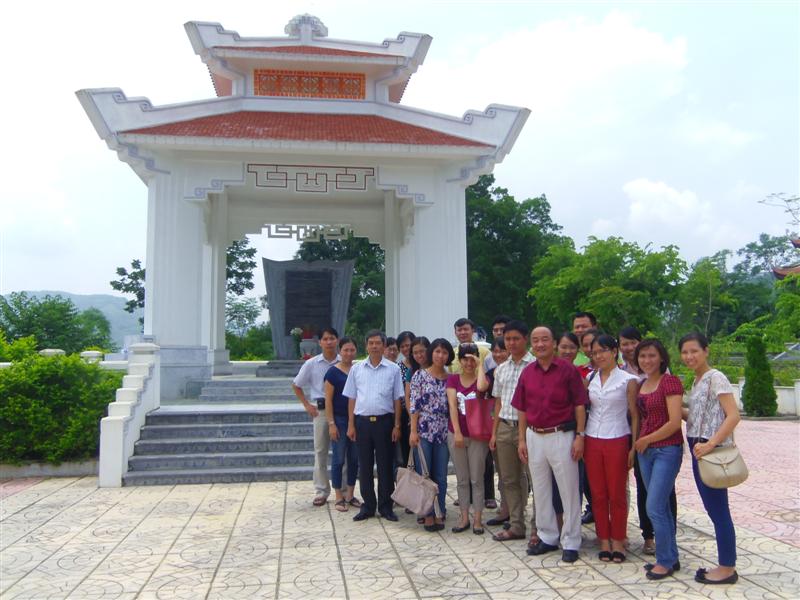 Trung tâm Lý lịch tư pháp quốc gia tổ chức thăm và dâng hương tại Khu di tích lịch sử cách mạng Tân Trào 