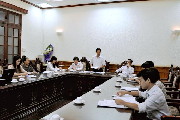 Chi bộ Phòng Tổng hợp - Ban Thư ký tổ chức kết nạp đảng viên mới