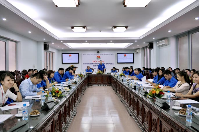 Hội nghị đại biểu giữa nhiệm kỳ Đoàn TNCS Hồ Chí Minh