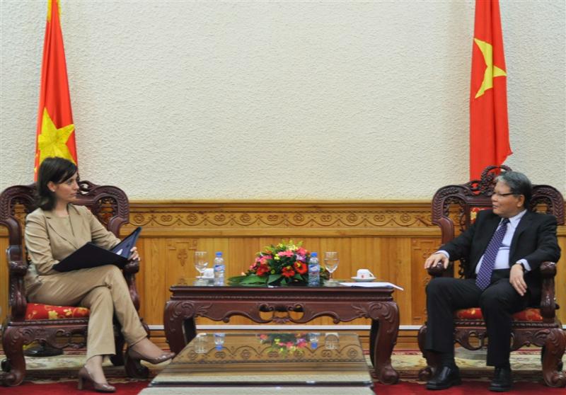 Bộ trưởng Hà Hùng Cường tiếp xã giao tân Đại sứ Hungary tại Việt Nam
