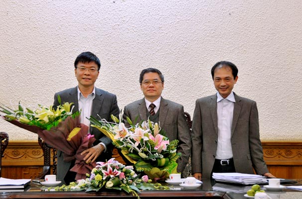 Thứ trưởng Lê Thành Long tiếp nhận phụ trách công tác của Cục Công nghệ thông tin