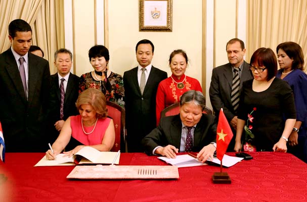 Ký kết Bản Ghi nhớ hợp tác: sự kiện đánh dấu bước phát triển mới trong quan hệ hợp tác giữa hai Bộ Tư pháp nước CHXHCN Việt Nam và Bộ Tư pháp Cộng hòa Cuba