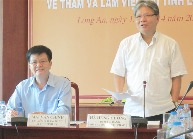Bộ trưởng Hà Hùng Cường làm việc tại Long An: Chuẩn bị tốt điều kiện để hoàn thành các nhiệm vụ mới