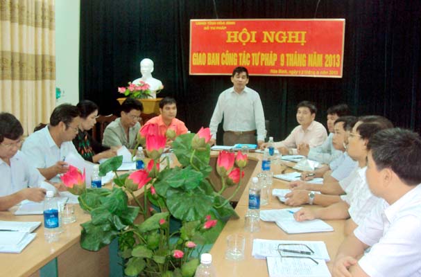 Sở Tư pháp tỉnh Hòa Bình: Giao ban công tác tư pháp 9 tháng năm 2013