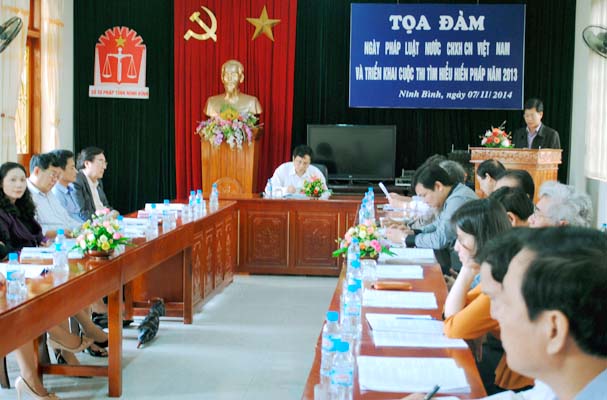 Hội đồng phối hợp phổ biến, giáo dục pháp luật tỉnh Ninh Bình tổ chức Tọa đàm triển khai thực hiện Ngày pháp luật năm 2014 và phát động cuộc thi viết “Tìm hiểu Hiến pháp nước CHXHCN Việt Nam            