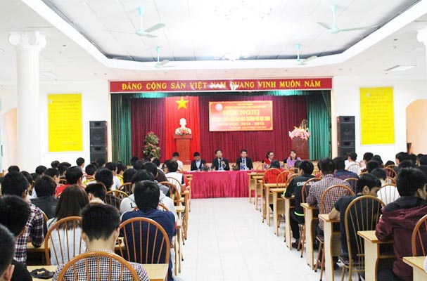 Hội nghị đối thoại giữa Lãnh đạo Trường Trung cấp Luật Thái Nguyên với học sinh năm 2014 - 2015