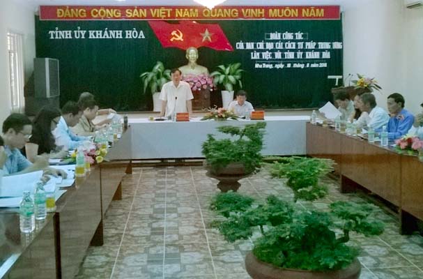 Đoàn công tác của Ban Chỉ đạo cải cách tư pháp Trung ương làm việc với Tỉnh ủy Khánh Hòa