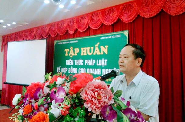 Sở Tư pháp Hà Tĩnh tổ chức lớp bồi dưỡng pháp luật về hợp đồng cho doanh nghiệp trên địa bàn tỉnh