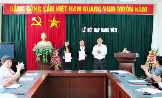 Chi bộ Sở Tư pháp Lai Châu tổ chức Lễ kết nạp Đảng viên mới