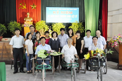 Thăm và tặng quà Trung tâm điều dưỡng thương binh Thuận Thành tỉnh Bắc Ninh