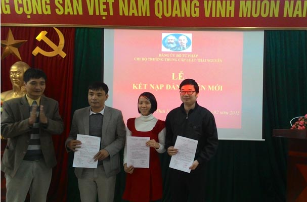 Chi bộ Trường Trung cấp Luật Thái Nguyên tổ chức Kỉ niệm 85 năm ngày thành lập Đảng