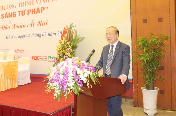 Báo Pháp luật Việt Nam triển khai công tác năm 2015 và phát động Chương trình vinh danh “Gương sáng Tư pháp”
