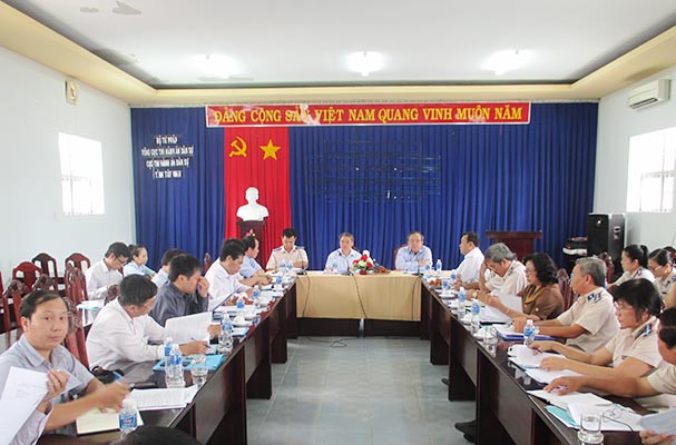 Đoàn kiểm tra của Bộ Tư pháp làm việc với Cục Thi hành án dân sự tỉnh Tây Ninh 