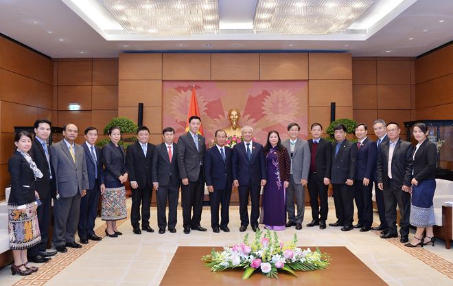 Phó Chủ tịch Quốc hội Uông Chu Lưu tiếp Bộ trưởng Bộ Tư pháp Lào