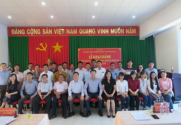 Trường Trung cấp Luật Buôn Ma Thuột triển khai công tác tuyển sinh năm 2018