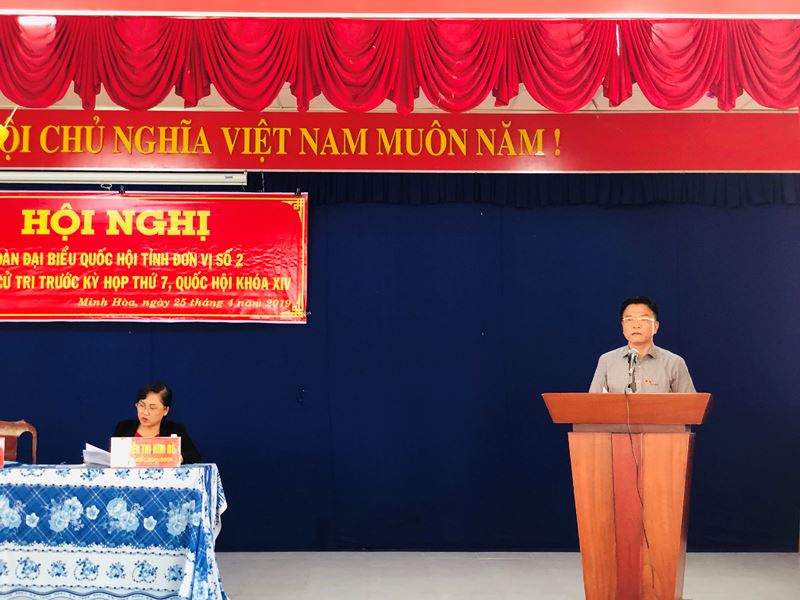 Bộ trưởng Lê Thành Long giải đáp nhiều vấn đề cử tri Minh Hòa quan tâm