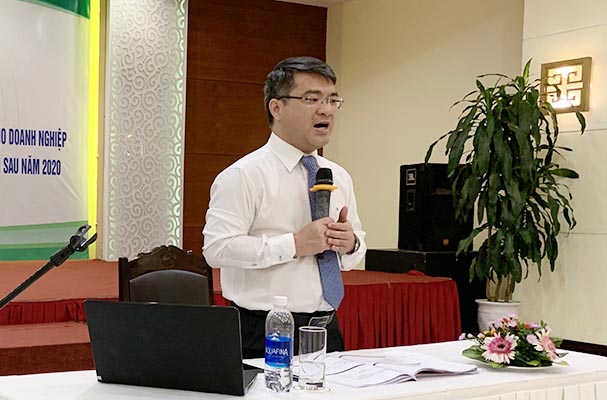 Bồi dưỡng pháp luật cho DN và đối thoại đánh giá 10 năm triển khai Chương trình 585 tại Thừa Thiên Huế