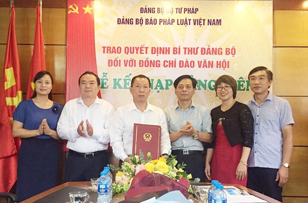 Kiện toàn chức danh Bí thư Đảng ủy Báo Pháp luật Việt Nam