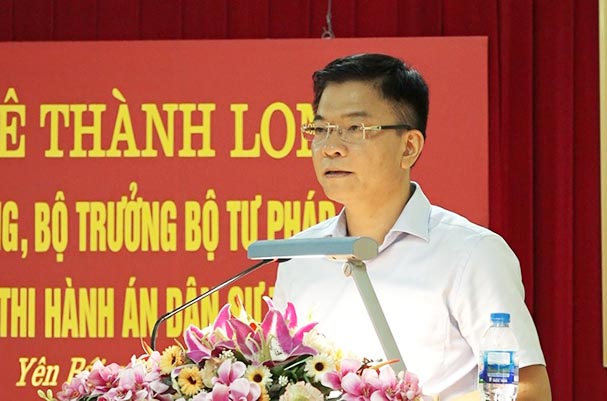 Bộ trưởng Lê Thành Long thăm và làm việc với Cục Thi hành án dân sự tỉnh Yên Bái
