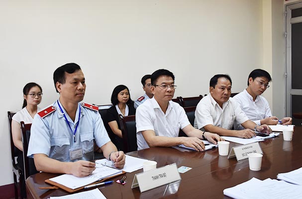Bộ trưởng Lê Thành Long tiếp công dân định kỳ