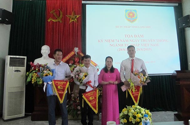 Sở Tư pháp tỉnh Lạng Sơn sôi nổi hướng tới kỷ niệm Ngày truyền thống ngành Tư pháp Việt Nam