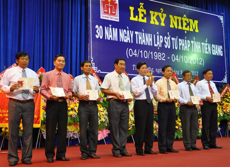Tien Giang Department of Justice celebrates 30 year anniversary