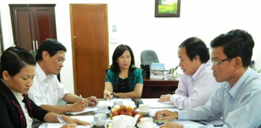 Deputy Minister of Justice Nguyen Thuy Hien paid a working visit to Vi Thanh Law Junior College