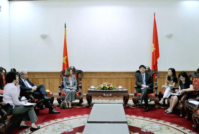 Deputy Minister Le Thanh Long received representatives from International Organization of the Francophonie (OIF)